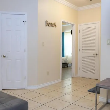 Walk To Beach Condo With Pool Unit C - Island Morning Sun 3